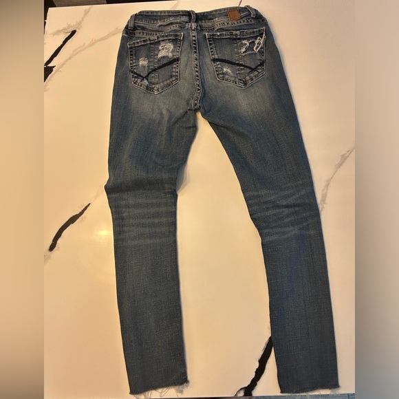 BKE Stella Skinny Ultra distressed Raw Hem jeans - Picture 4 of 4